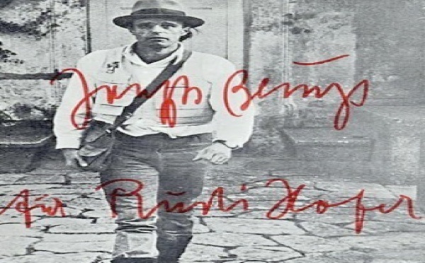 L’un des artistes majeurs de l’art contemporain du siècle dernier sur les cimaises de Venise Cadre : L’œuvre de Joseph Beuys exposée à Casablanca