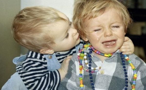 Les enfants sont généreux… mais seulement lorsqu'ils sont observés !