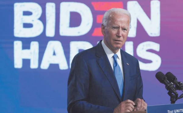 Après des mois de campagne en sourdine, Biden suit Trump dans l'arène