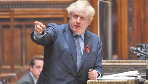 Malgré une rébellion, Boris Johnson fait adopter ses restrictions post-confinement