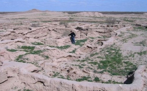 Dans le désert turkmène, une cité antique émerge peu à peu du sable