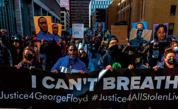 Les jurés face à des images choc du supplice de George Floyd filmées par les policiers