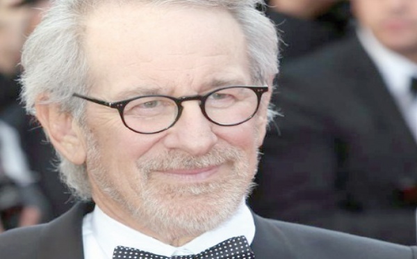 Le réalisateur US Steven Spielberg abandonne “American Sniper”