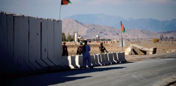 Des roquettes endommagent l'aéroport de Kandahar