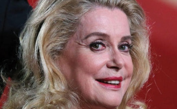 Catherine Deneuve : L'actrice estime que la télévision aurait dû diffuser les films de la fiancée du pirate