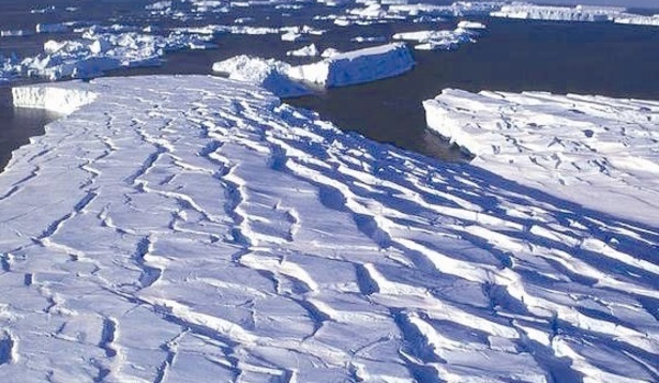 Des sillons  découverts sous la calotte polaire de l’Antarctique