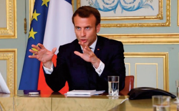Macron met la pression pour le rappel vaccinal et exclut une réforme des retraites avant 2022