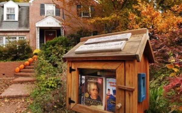 Au bout des jardins de Washington, des petits abris à livres