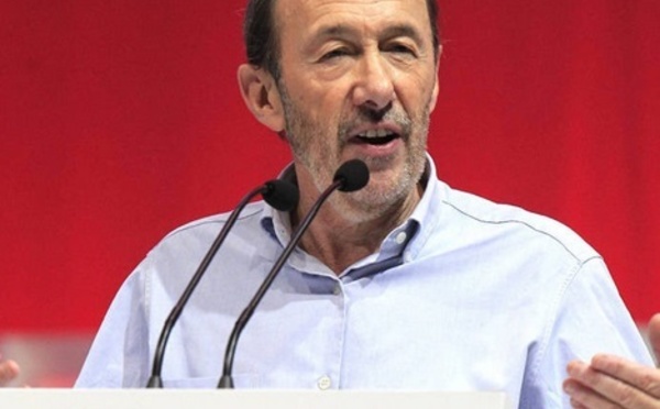 Alfredo Pérez Rubalcaba : Les barbelés tranchants installés à Mellilia, un système de protection inhumain