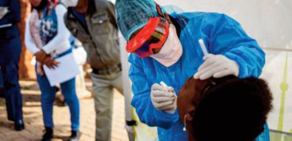 En Afrique du Sud, les cas d'Omicron explosent mais pas les cas graves