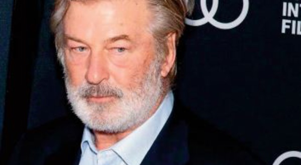 Tir mortel sur un tournage: Alec Baldwin remet son téléphone à la police