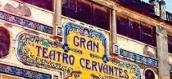 Cervantes, le théâtre centenaire de Buenos Aires au timbre architectural arabe