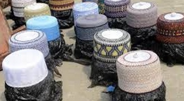 Au Nigeria, la jeune génération boude le chapeau traditionnel