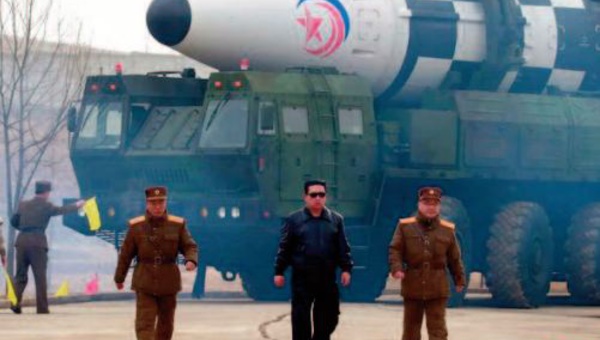 Kim Jong Un a ordonné le tir d'un puissant missile balistique intercontinental