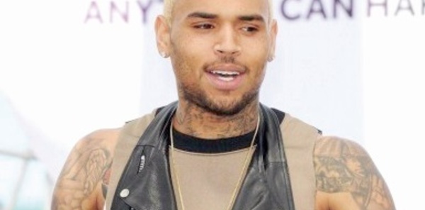 Le rappeur Chris Brown en prison jusqu’à nouvel ordre