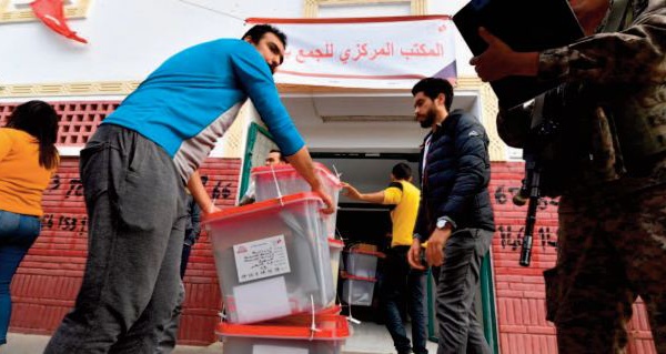 La Tunisie dans l'incertitude après le fiasco des législatives