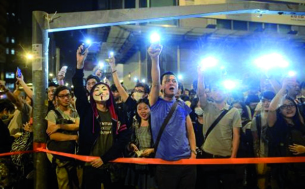 De nouveaux heurts à Hong Kong