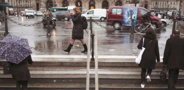 A Paris, la vie en noir