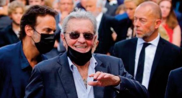 Alain Delon victime de harcèlement moral ?