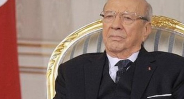 ​Le président tunisien en Algérie pour sa première visite à l'étranger