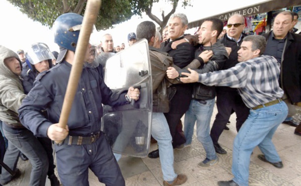 Chut ! On réprime grave à Alger