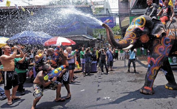 Les festivals à voir une fois dans sa vie : Festival de l’eau de Songkran (Thaïlande)