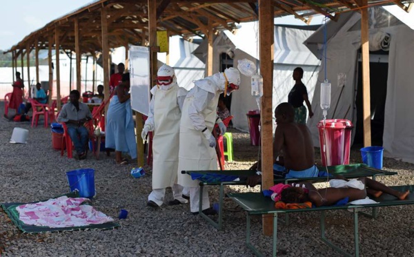 La Sierra Leone confine sa population pour  endiguer Ebola