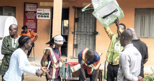 ​Le résultat des présidentielles attendu dans la crainte des violences au Nigeria