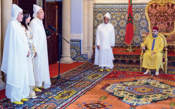 Sa Majesté le Roi reçoit les nouveaux membres de la Cour constitutionnelle et nomme son président