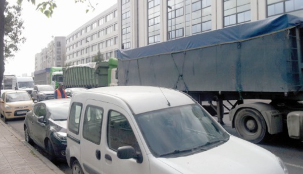 Ces camionneurs du port de Casablanca qui roulent à tombeau ouvert