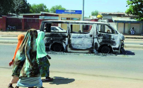 Sept morts et 31 blessés au Nigeria dans un  attentat-suicide commis par une jeune fille