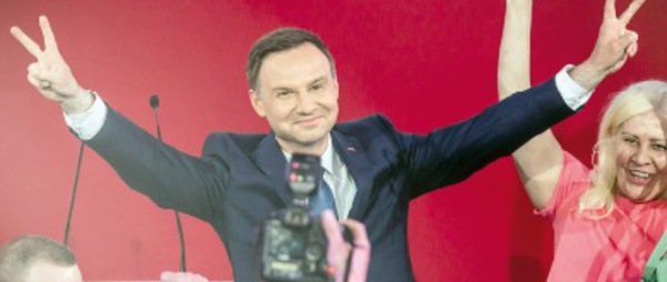 ​Andrzej Duda, un jeune conservateur qui a conquis le fauteuil présidentiel polonais