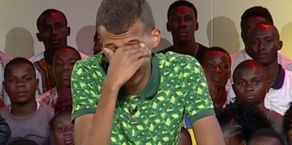 ​Stromae en larmes  à la télévision ivoirienne