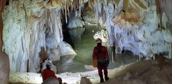 L'ANEF et la GIZ forment des guides locaux en spéléologie