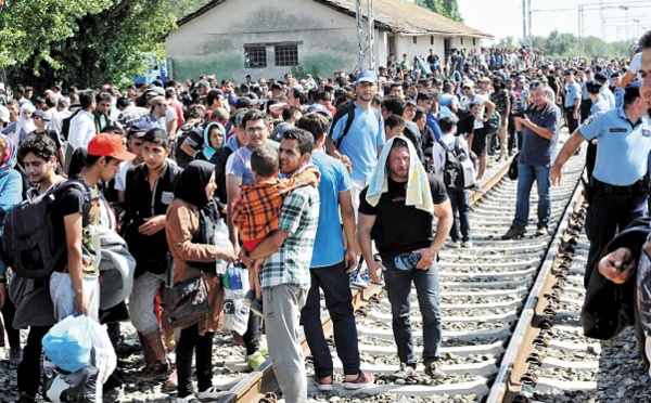 Un millier de migrants en attente à la frontière croato-slovène