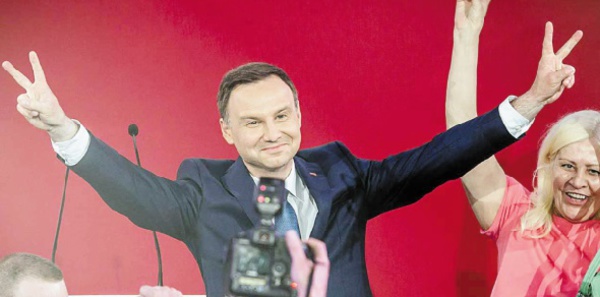 La victoire des populistes paraît certaine en Pologne. Sa portée reste inconnue