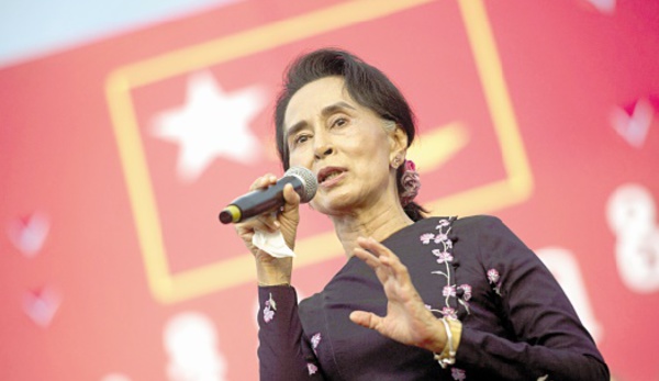 Victoire écrasante en vue pour Aung San Suu Kyi en Birmanie