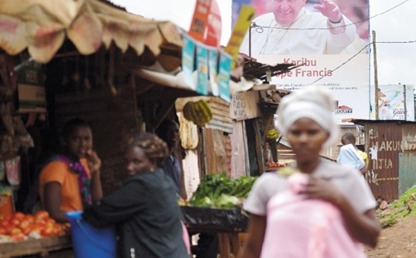 Tournée africaine à haut risque pour le pape