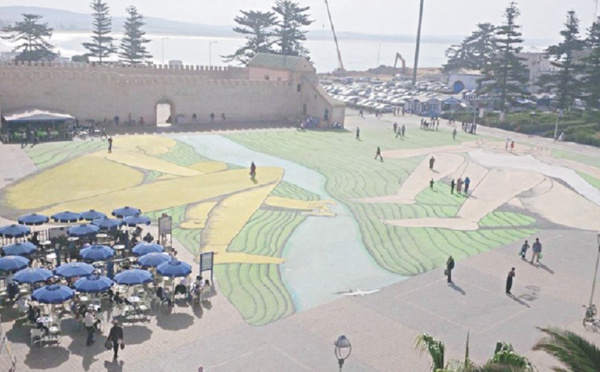 Giacomo Bufarini réalise la plus grande fresque d'Afrique du Nord à Essaouira