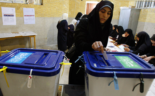 Les alliés de Rohani gagnent les législatives en Iran sans majorité