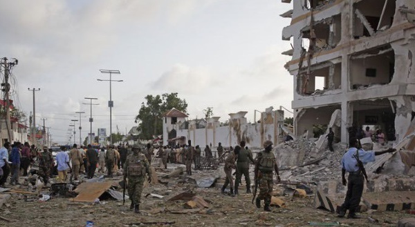 Au moins une dizaine de morts dans un attentat à Mogadiscio