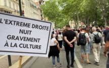 Le monde de la culture manifeste contre l'extrême droite à Paris