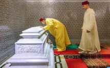 SM le Roi, Amir Al-Mouminine, préside une veillée religieuse en commémoration du 26ème anniversaire de la disparition de Feu SM le Roi Hassan II